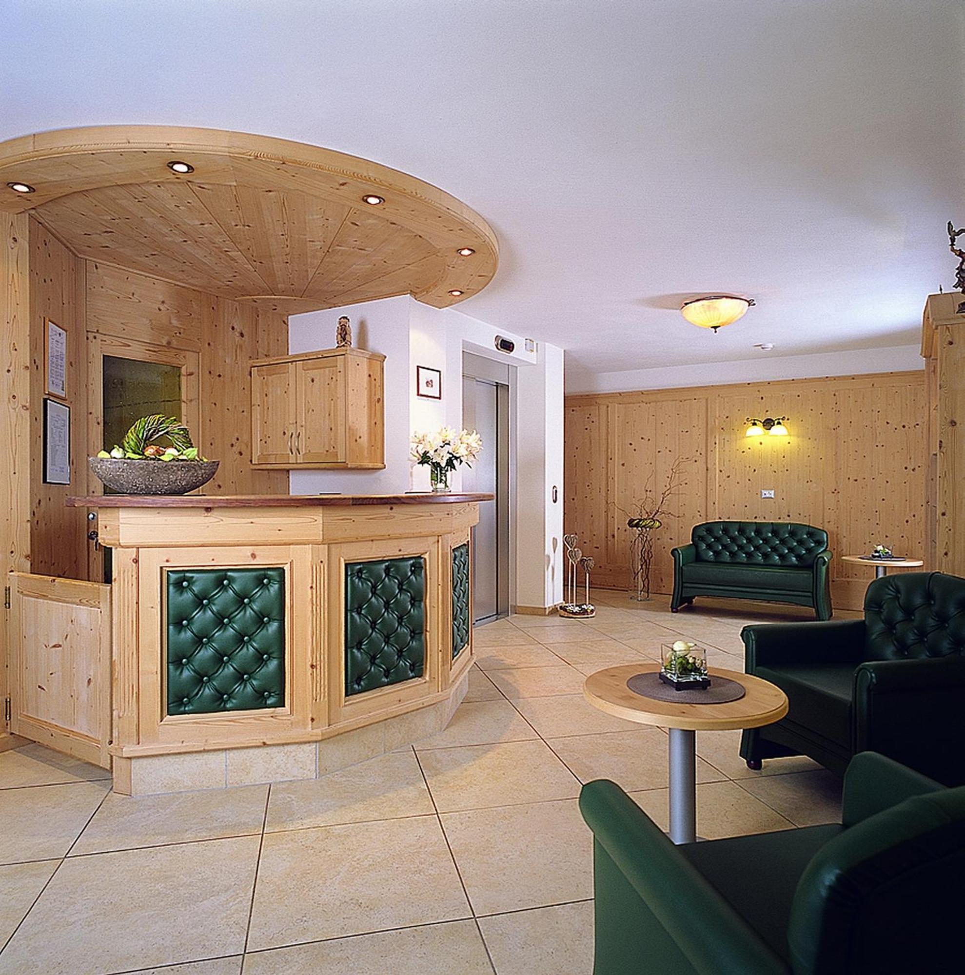 Garni Hotel Bel Vert Selva di Val Gardena Luaran gambar