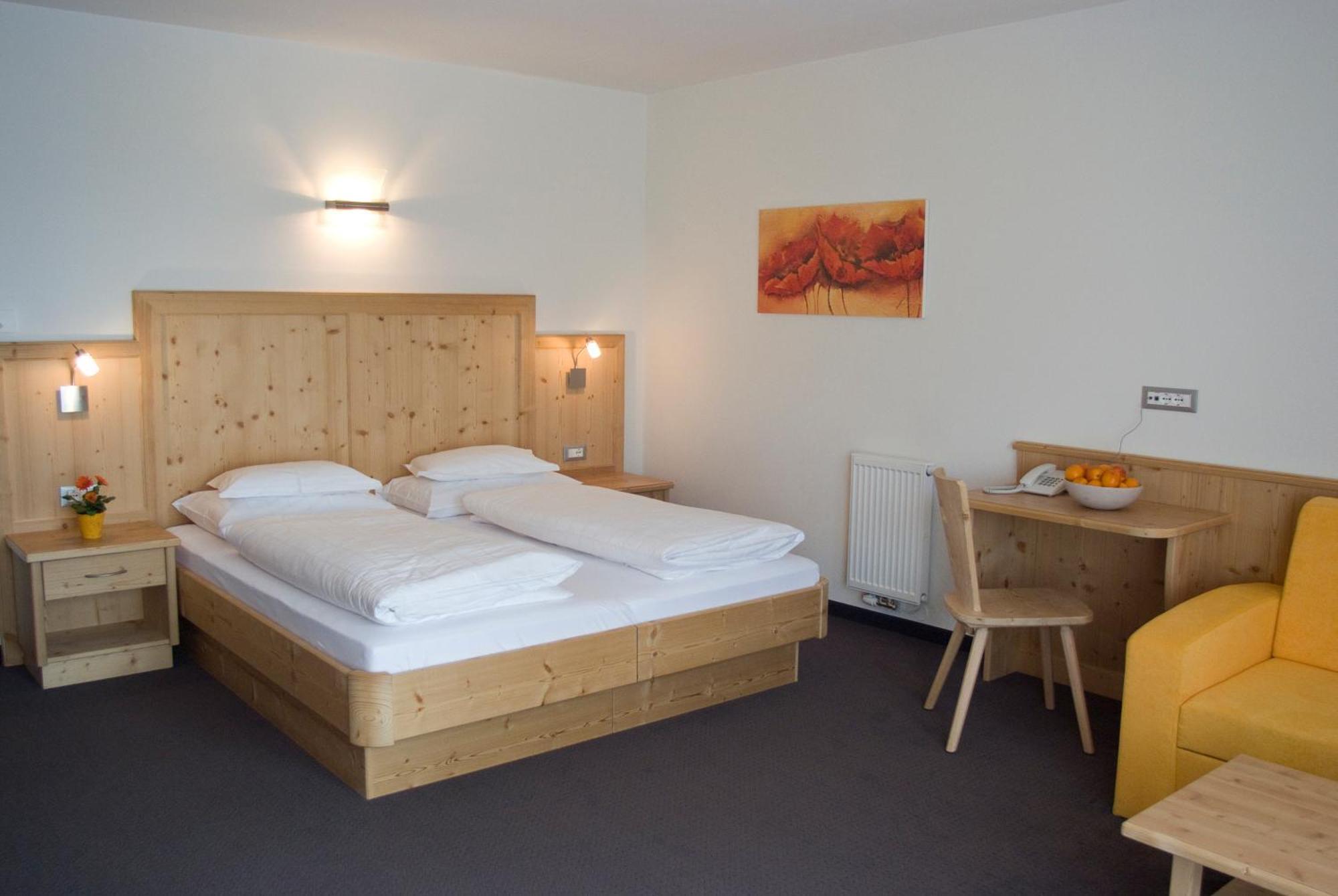 Garni Hotel Bel Vert Selva di Val Gardena Luaran gambar