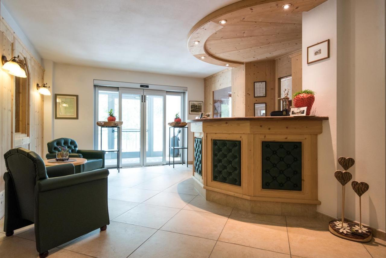 Garni Hotel Bel Vert Selva di Val Gardena Luaran gambar