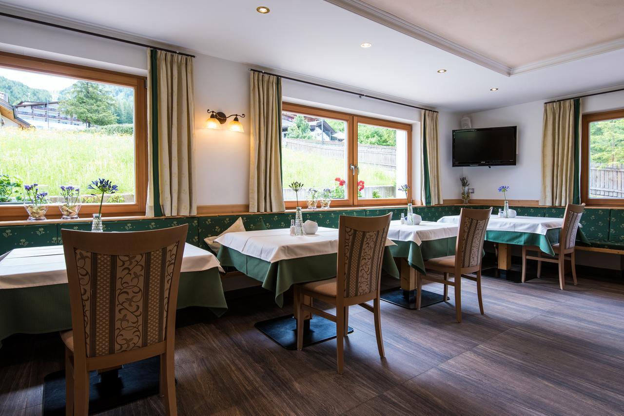 Garni Hotel Bel Vert Selva di Val Gardena Luaran gambar